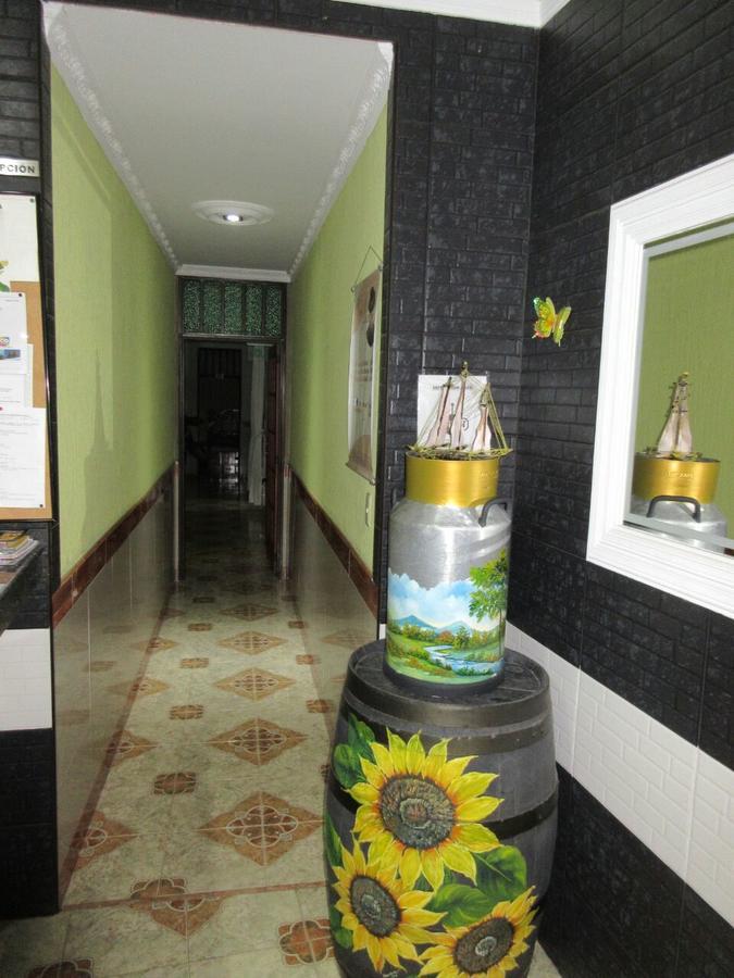 Hotel Don Juan Buga Buitenkant foto
